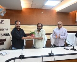 ‘मीट द मेंटर’ कार्यक्रम में शामिल हुए असीम सिन्हा