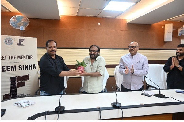 ‘मीट द मेंटर’ कार्यक्रम में शामिल हुए असीम सिन्हा