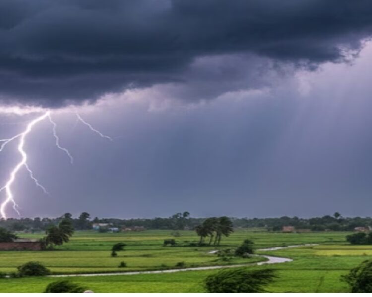 Bihar Weather Alert: 16 अगस्त को 12 जिलों में आंधी-बारिश और वज्रपात
