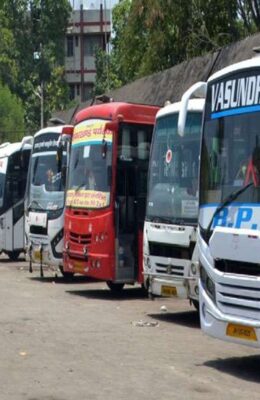 Jharkhand Bus Permit Crisis: झारखंड में बस परमिट संकट गहराया, 200 से अधिक बसों का संचालन प्रभावित, आंदोलन की चेतावनी