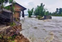 Assam Flood: बाढ़ में खराब हुईं सदियों पुरानी पांडुलिपियां, संरक्षण के लिए शुरू हुआ इमरजेंसी अभियान