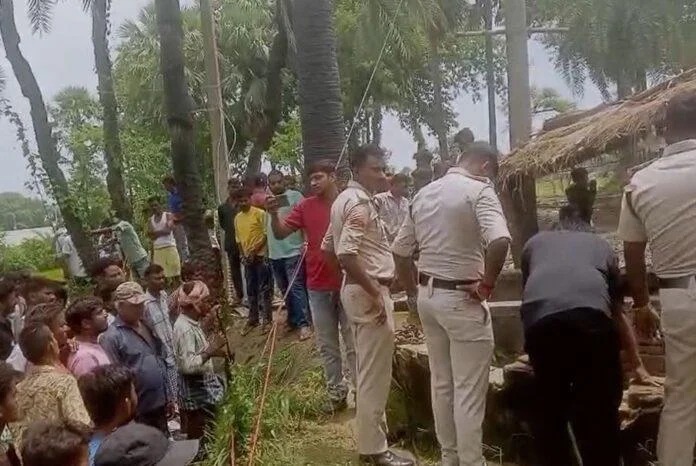 Gaya News: कुएं में मोटर ठीक करने उतरे चार ग्रामीणों की मौत