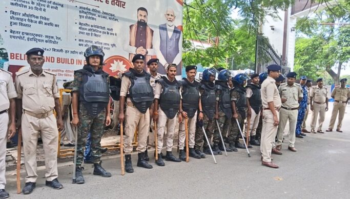 Bihar Independence Day Security: 15 अगस्त को लेकर बिहार अलर्ट, 1500 से ज्यादा पुलिसकर्मी तैनात; ड्रोन से होगी निगरानी