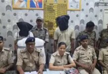 Dhanbad Petrol Pump Loot: बलियापुर में पेट्रोल पंप लूटकांड का खुलासा, दो आरोपी गिरफ्तार