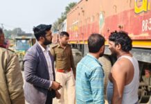 हजारीबाग में सड़क पर पार्किंग करने वालों पर सख्ती, 20 से अधिक वाहनों पर कार्रवाई
