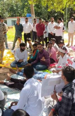 Giridih College Protest: 7 दिन से ABVP की भूख हड़ताल, कुलपति से वार्ता विफल; प्राचार्य हटाने की मांग पर अड़े छात्र