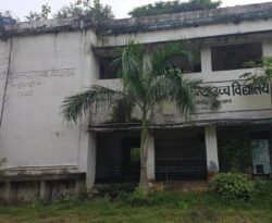 Dumri Project Girls High School: चार शिक्षकों के भरोसे 406 छात्राएं