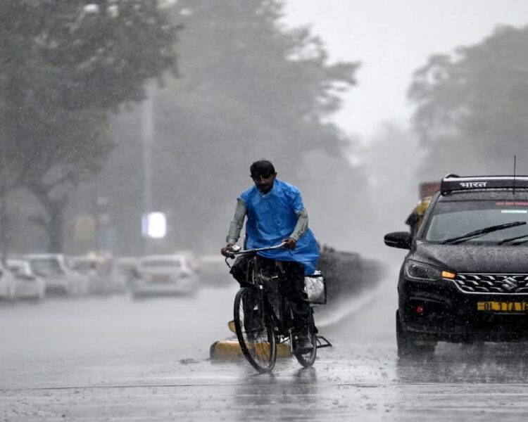 Jharkhand Weather: झारखंड में फिर बदला मौसम, 24 सितंबर को बहुत भारी बारिश का अलर्ट