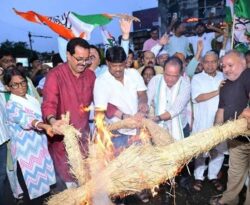 Ranchi News: राहुल गांधी के खिलाफ FIR पर कांग्रेस का प्रदर्शन