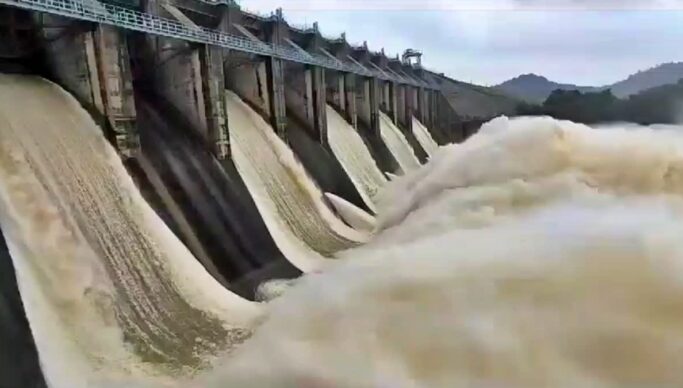 Maithon Panchet Dam Water Level: मैथन-पंचेत डैम का बढ़ा जलस्तर