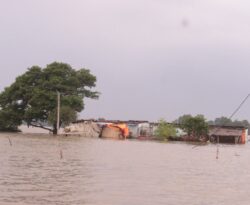 गंगा ने तोड़े पुराने रिकॉर्ड, पटना समेत 12 जिलों में बाढ़ का अलर्ट