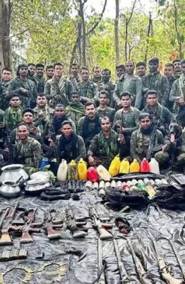 Naxal Surrender: हथियार छोड़ने के बाद भी गांव वापसी की राह मुश्किल