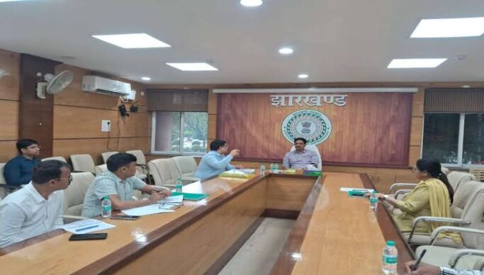Jharkhand Medical Colleges: मेडिकल कॉलेजों में बढ़ेंगी UG-PG सीटें, डॉक्टर-स्टाफ और इंफ्रास्ट्रक्चर भी होगा मजबूत
