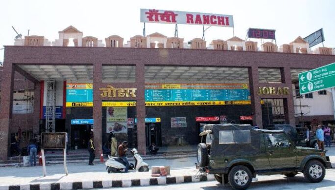 Ranchi Missing Child: स्टेशन से लापता हुआ 4 साल का विवान, 100 से ज्यादा CCTV खंगाल चुकी पुलिस