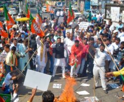 खरगे के बयान पर बिहार में बवाल, भाजपा ने निकाला मार्च और जलाया राहुल गांधी का पोस्टर