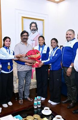 एशियन गेम्स में गोल्ड जीती बेटियां, गदगद हुए सीएम हेमंत सोरेन