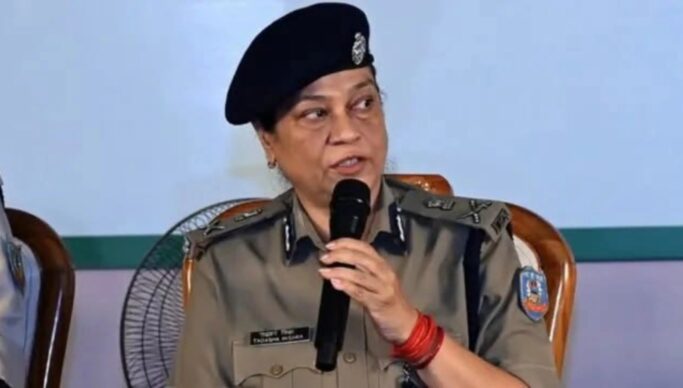 Jharkhand DGP: तदाशा मिश्रा की नियुक्ति पर सुप्रीम कोर्ट में सवाल, नियमों को प्रकाश सिंह फैसले के खिलाफ बताया