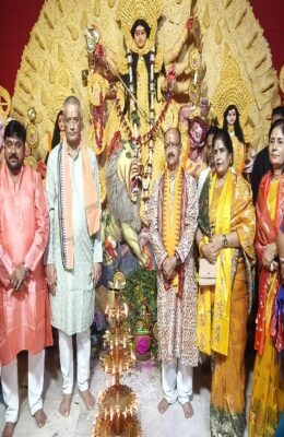 धनबाद: हरिणा बगान दुर्गा पूजा पंडाल का BCCL CMD ने किया उद्घाटन