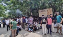 आदित्य की मौत के बाद दूसरे दिन भी प्रदर्शन, निदेशक के इस्तीफे की मांग
