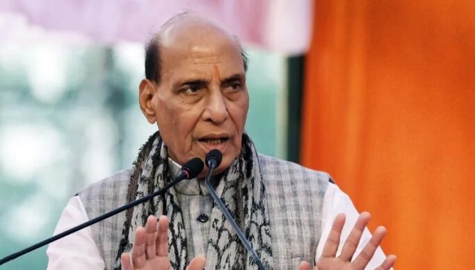 Rajnath Singh on Rahul Gandhi: इंडिया गठबंधन पर बरसे रक्षा मंत्री