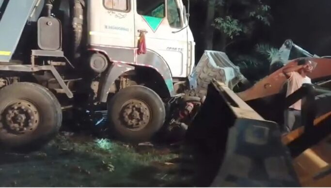 Sahibganj Road Accident: हाइवा-टोटो की टक्कर में 3 की मौत, दो घायल