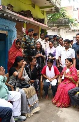 वियतनाम हादसे में मृत राजा कुमार वर्मा के परिवार को 5 लाख की मदद
