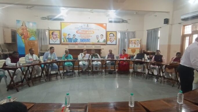 Ranchi BJP Meeting: आदित्य साहू की अध्यक्षता में कोर कमेटी बैठक, कई दिग्गज नेता मौजूद
